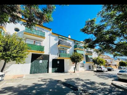 Vista exterior de Pis en venda en Marbella amb Aire condicionat, Calefacció i Moblat