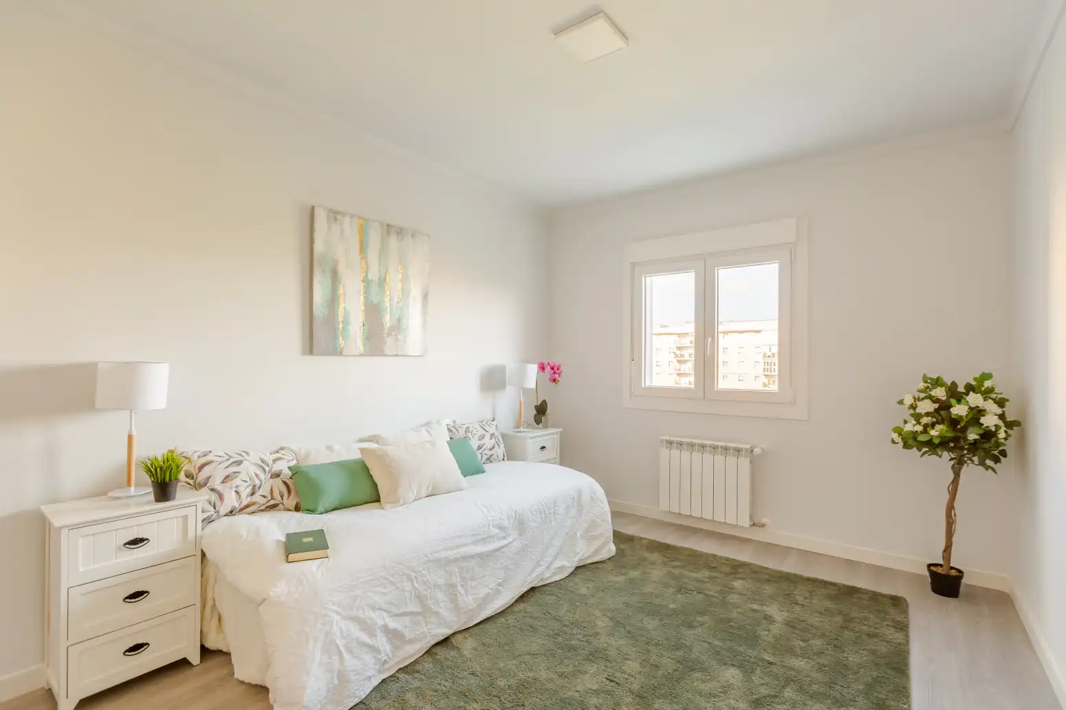 Schlafzimmer von Wohnung zum Verkauf in  Pamplona / Iruña mit Klimaanlage, Heizung und Parkett