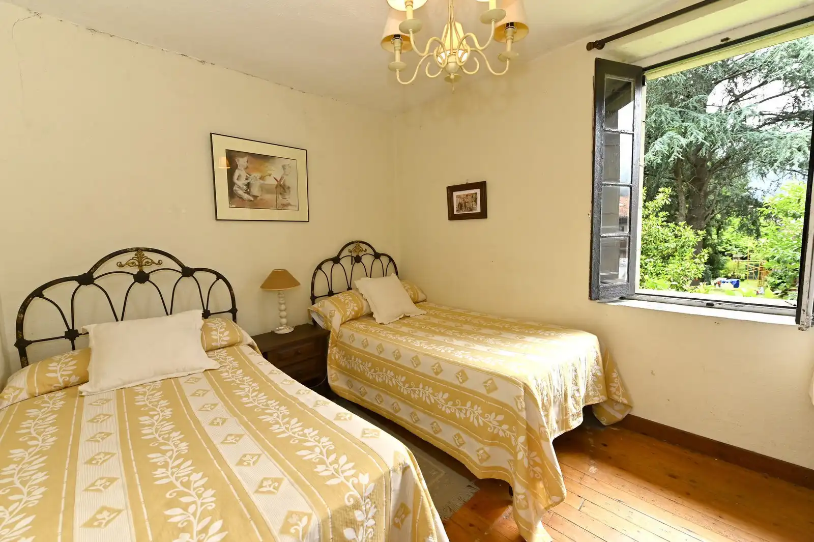 Habitación de Casa o chalet en venta en Cabezón de la Sal con Calefacción, Jardín privado y Terraza