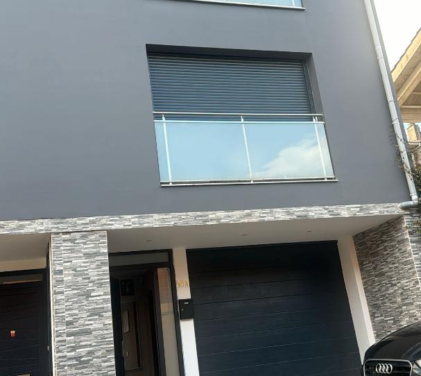 Photo 1 of Single-family semi-detached for sale in Olot, Girona