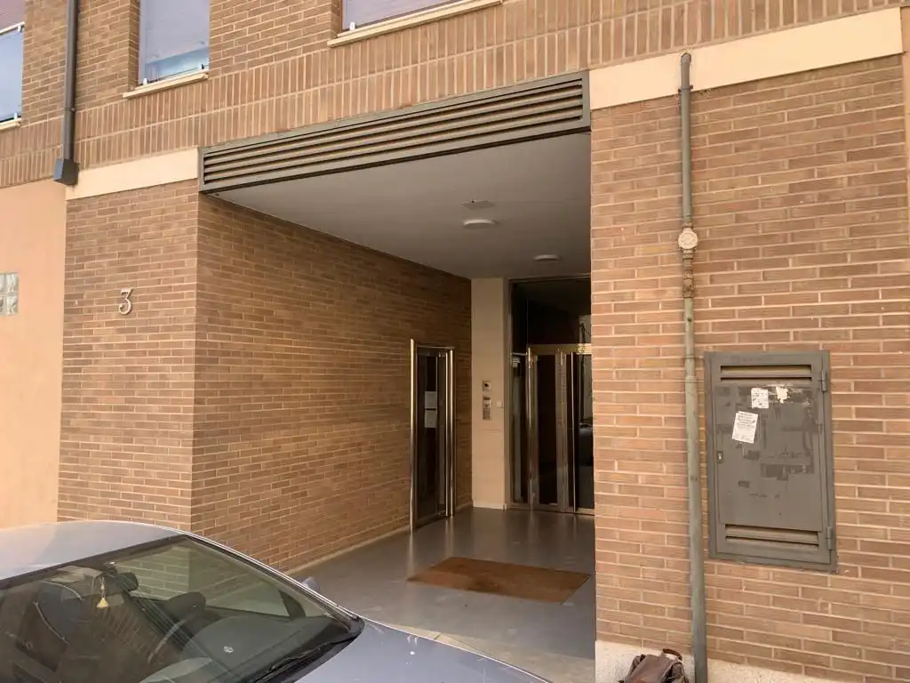 Business premises for sale in Benavente, imagen 2