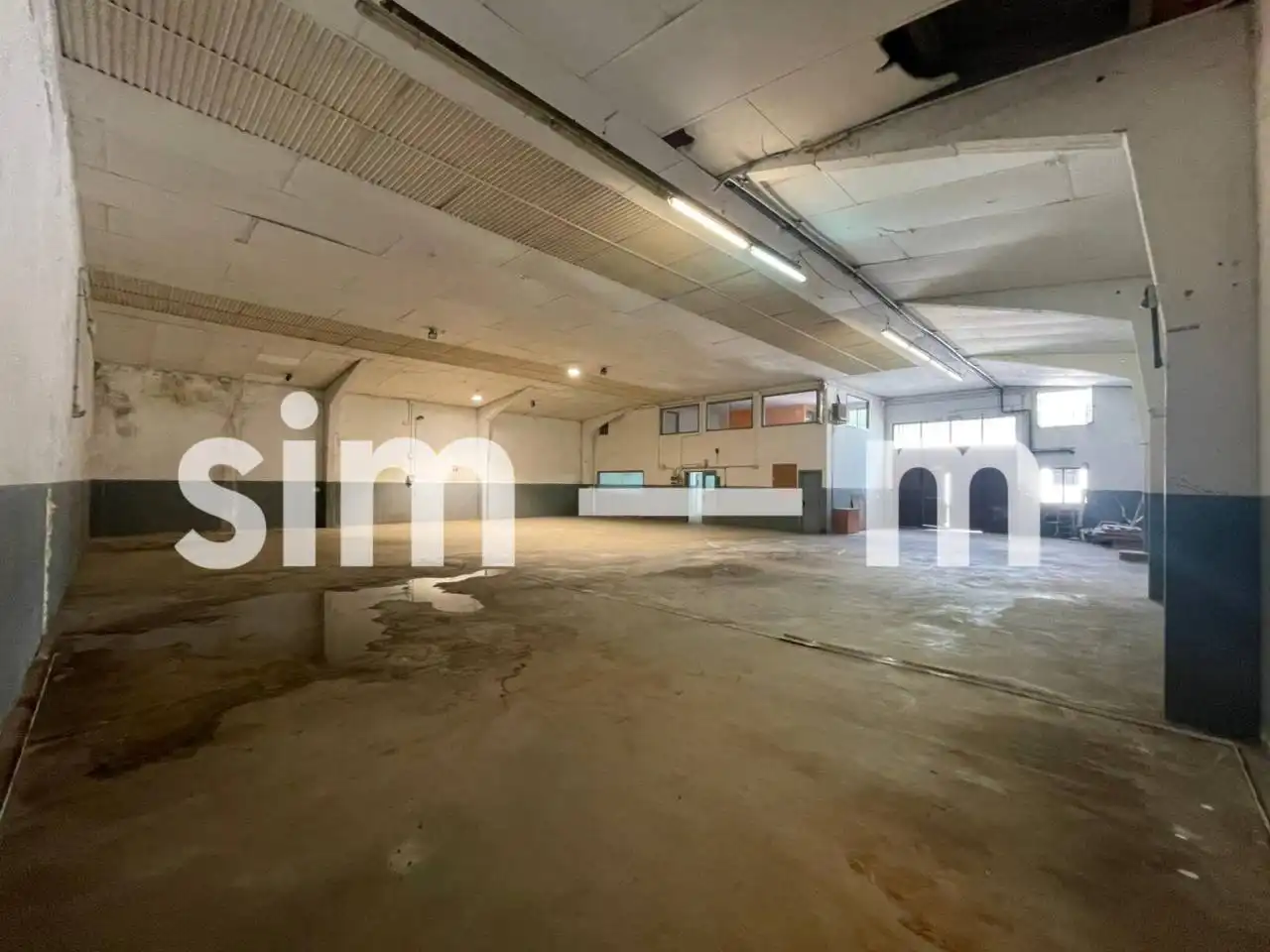 Industrial buildings for rent in Vic