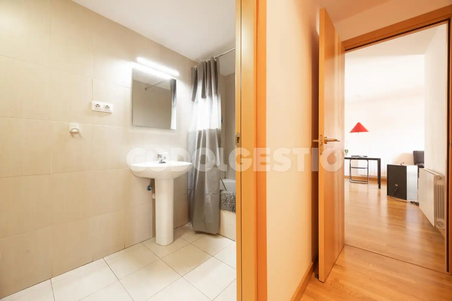 Bathroom of Flat for sale in Torelló  with Balcony