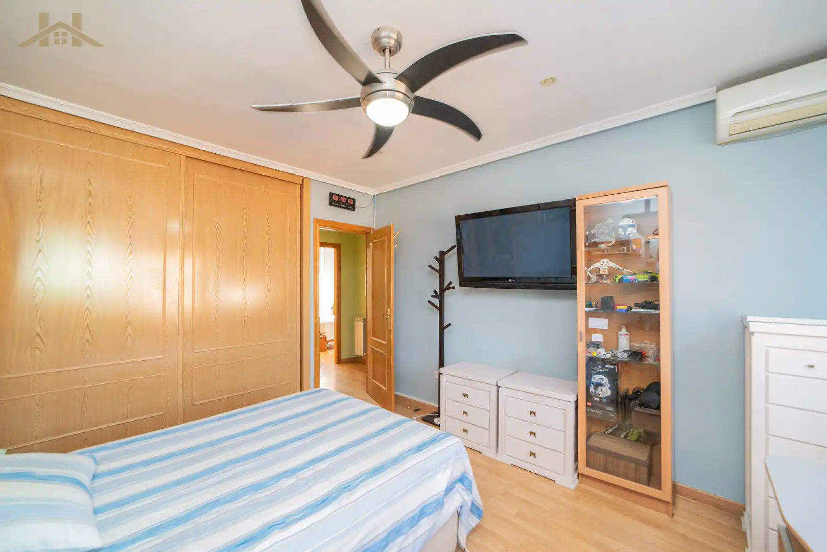 Bedroom of Detached homes for sale in Navalcarnero  with Air Conditioner, Heating and Private garden