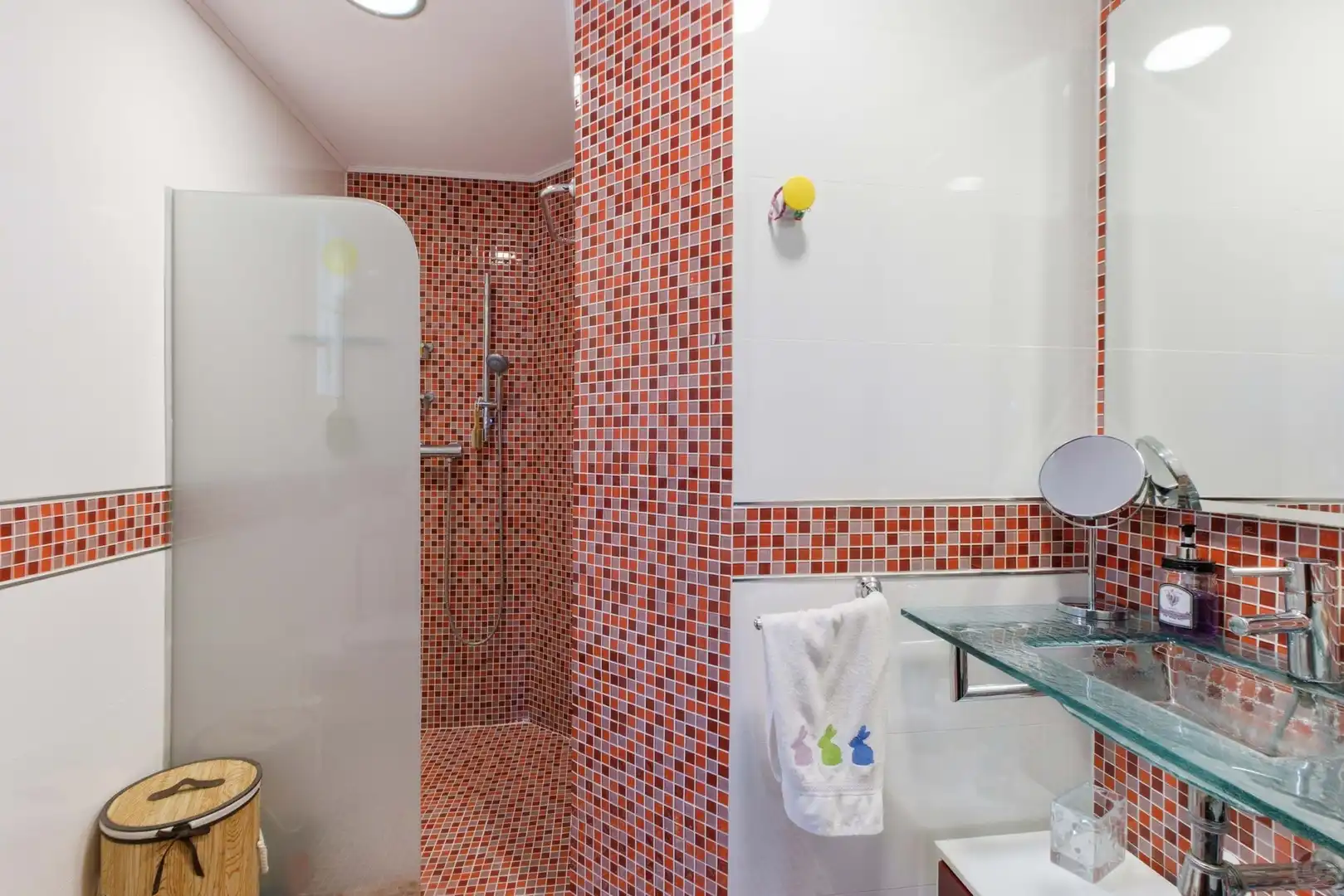 Badezimmer von Haus oder Chalet zum Verkauf in Girona mit Terrasse und Schwimmbad