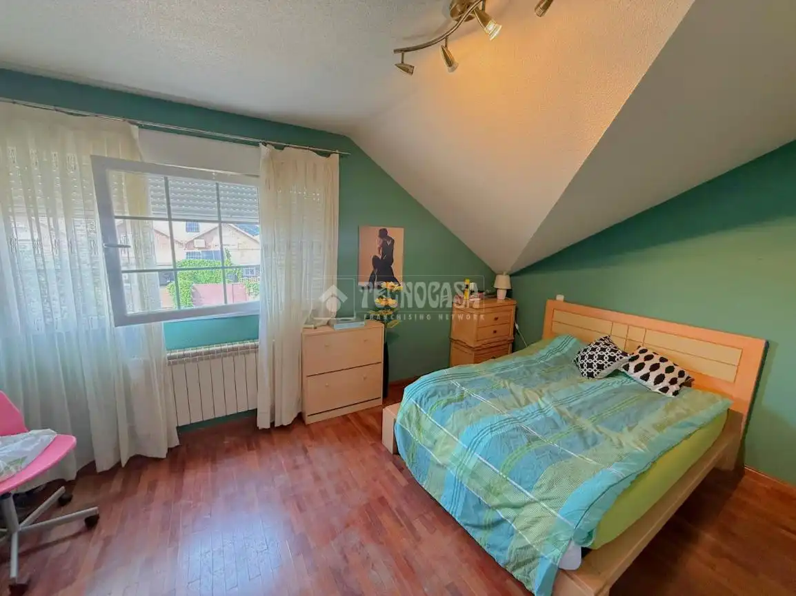 Habitación de Casa adosada en venta en Seseña con Aire acondicionado