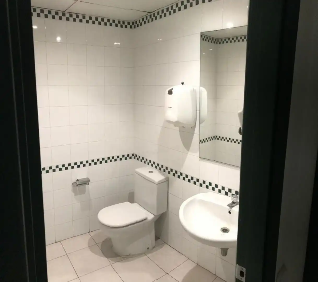 Geschaftsraum zur Miete in Carrer de Lleida, Sagnier - Plaça de Catalunya