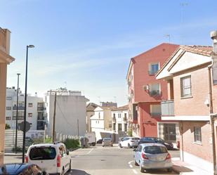 Vista exterior de Pis en venda en Linares