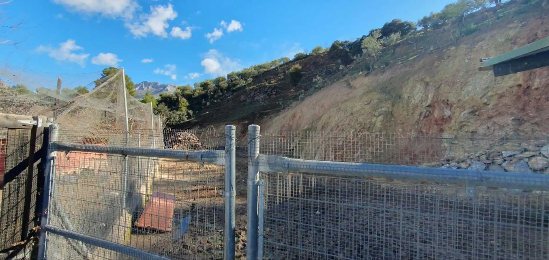 Vista exterior de Finca rústica en venda en El Burgo amb Calefacció, Jardí privat i Traster