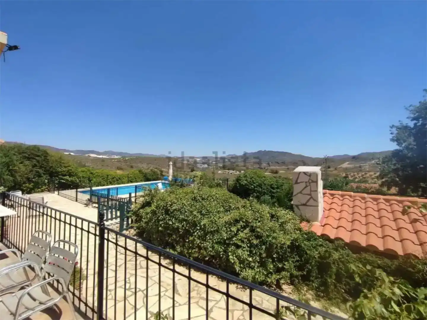 Vista exterior de Finca rústica en venda en Elche de la Sierra amb Jardí privat, Traster i Piscina