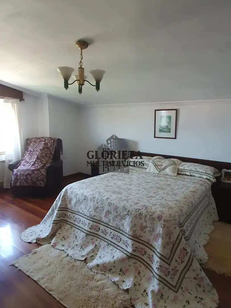 Bedroom of Houses for sale in Vigo   with Heating, Parquet flooring and Terrace