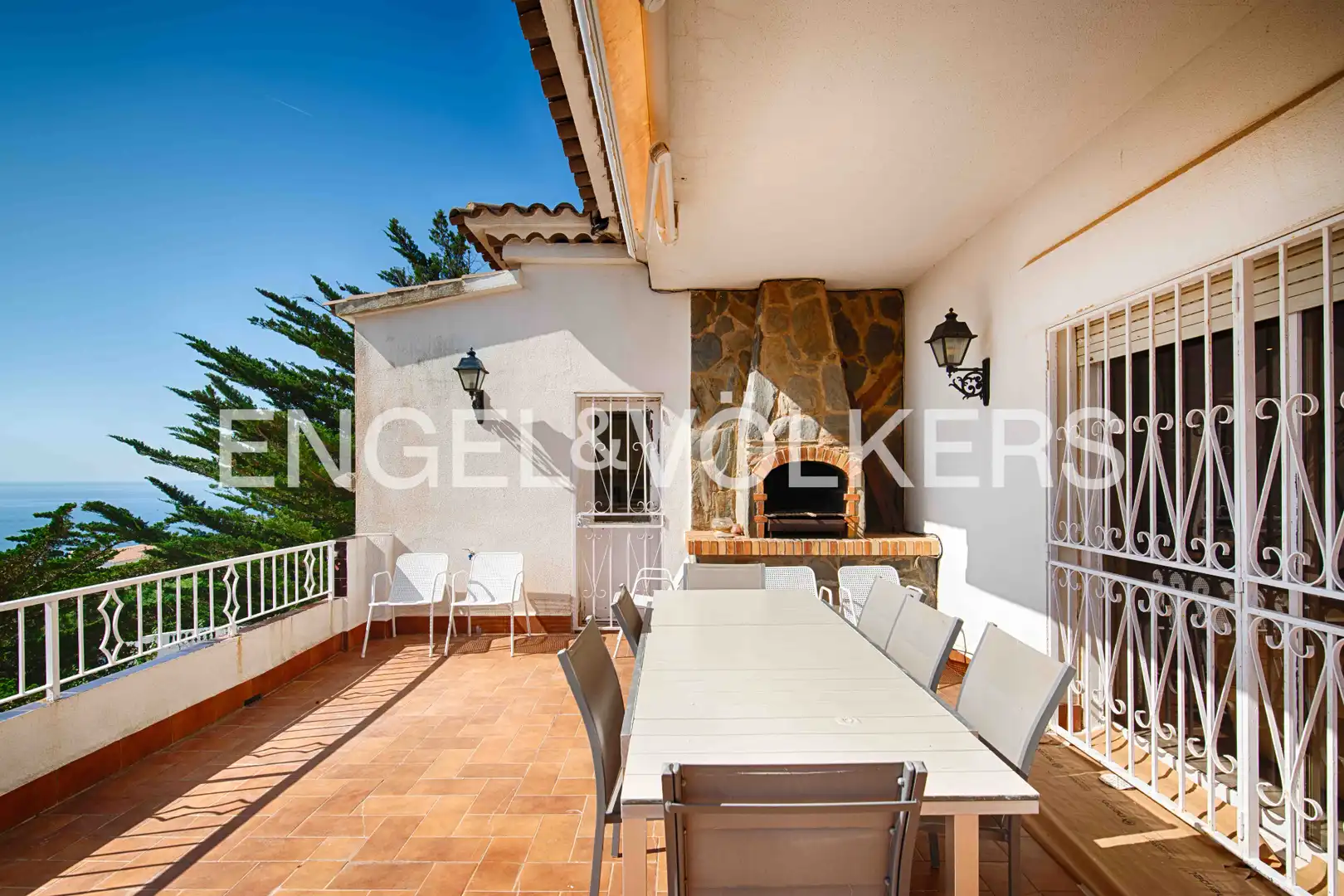 Detached house with pool for sale in Carrer de la Pujada del Puig Rom, imagen 4