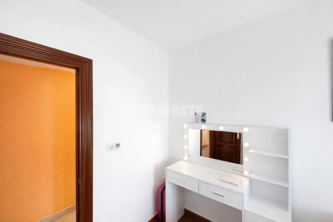 Bedroom of Flat for sale in Madrid  with Air Conditioner, Heating and Terrace