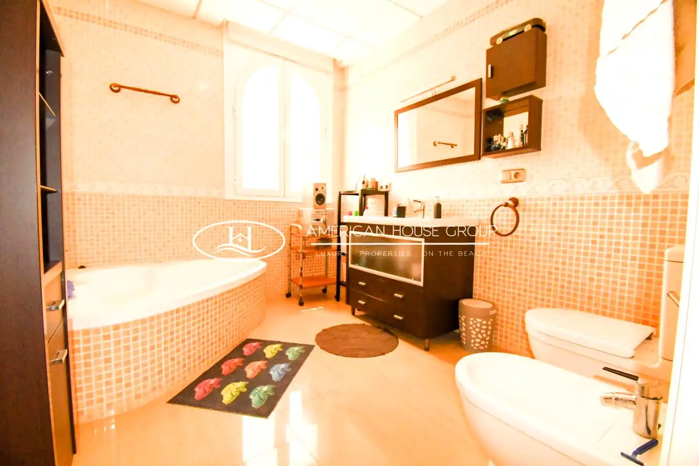 Bathroom of Houses for sale in Chiclana de la Frontera  with Air Conditioner, Heating and Private garden