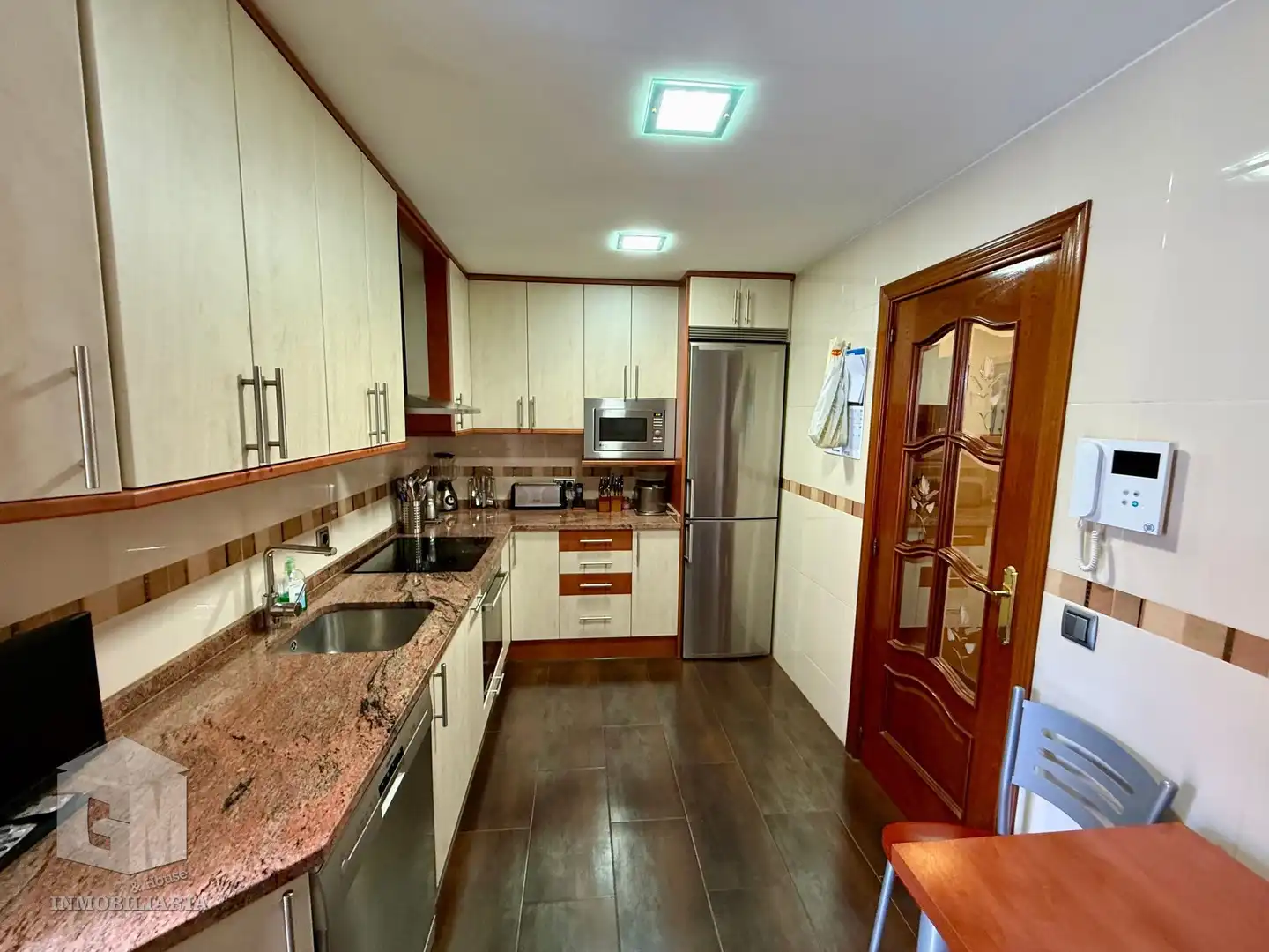 Kitchen of Flat for sale in Ensanche