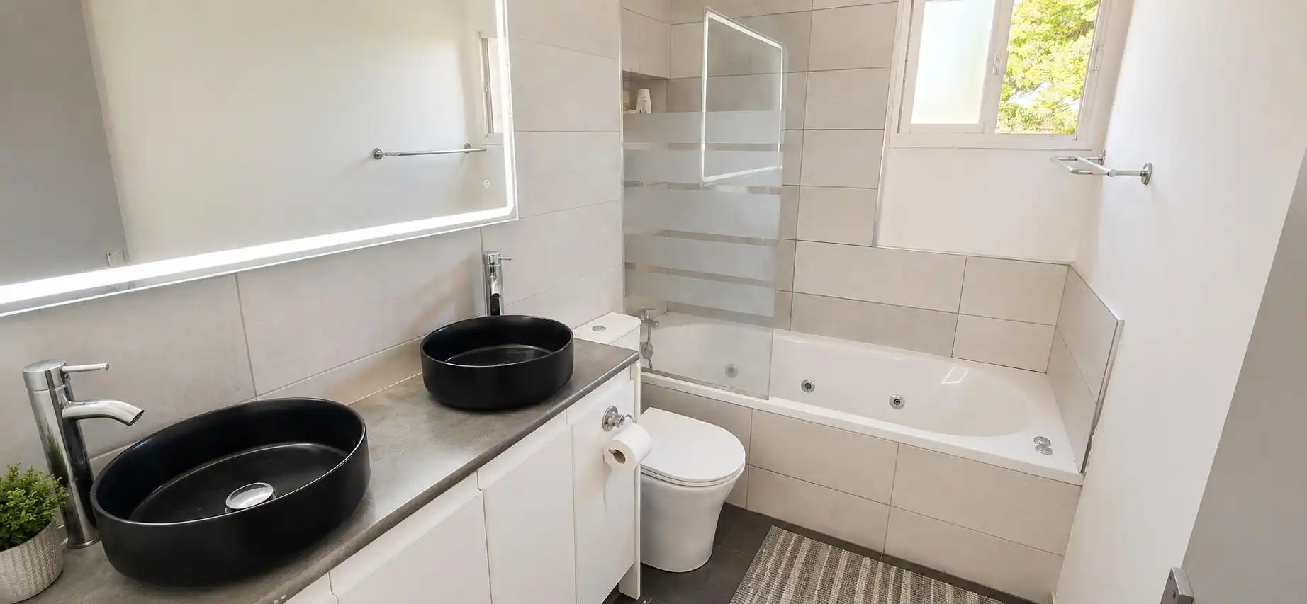 Badezimmer von Wohnung zum Verkauf in Calvià mit Klimaanlage und Terrasse
