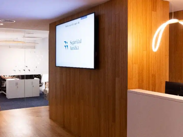Office for rent in Madrid  with Air Conditioner, Heating and Furnished