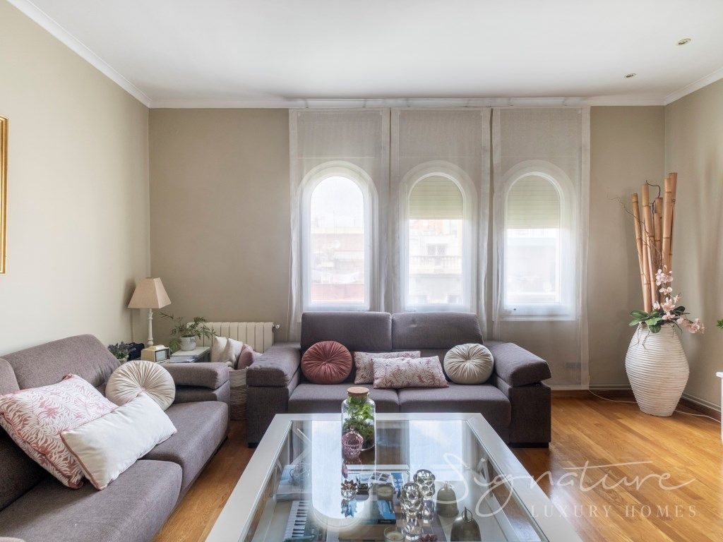 Sala d'estar de Pis en venda en  Barcelona Capital amb Aire condicionat i Calefacció