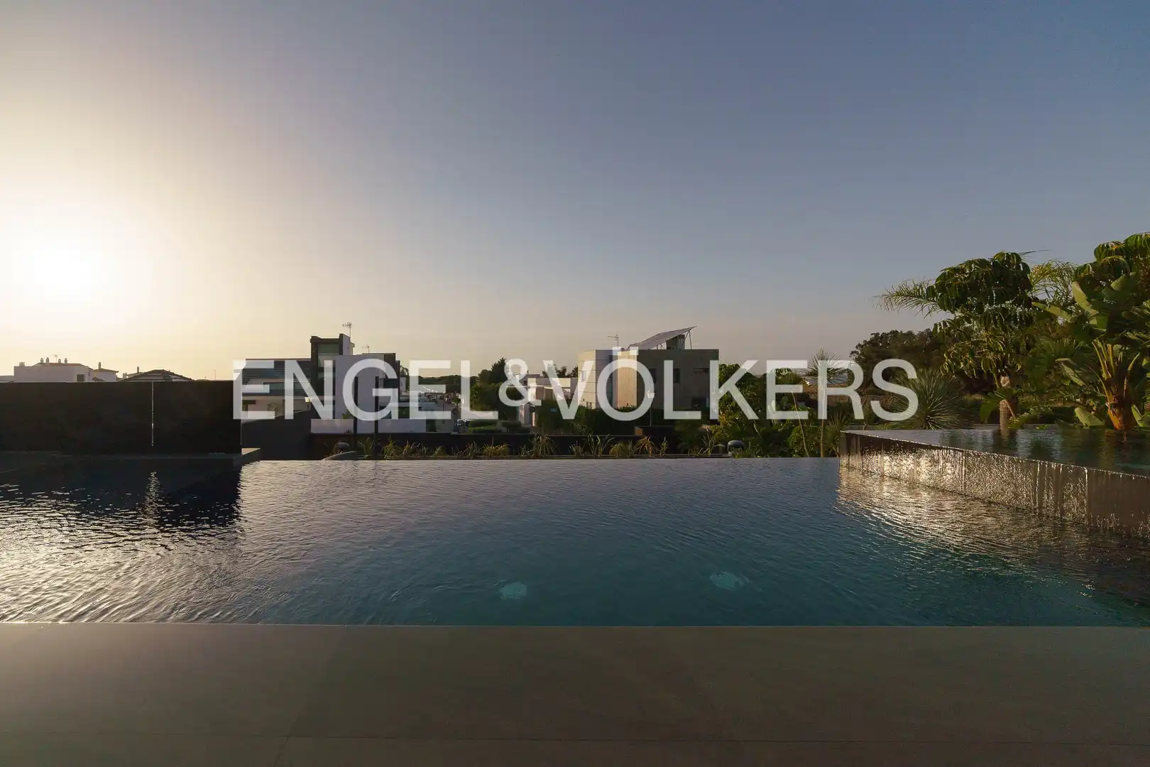 Piscina de Casa o chalet en venta en Sanlúcar de Barrameda con Aire acondicionado, Calefacción y Jardín privado