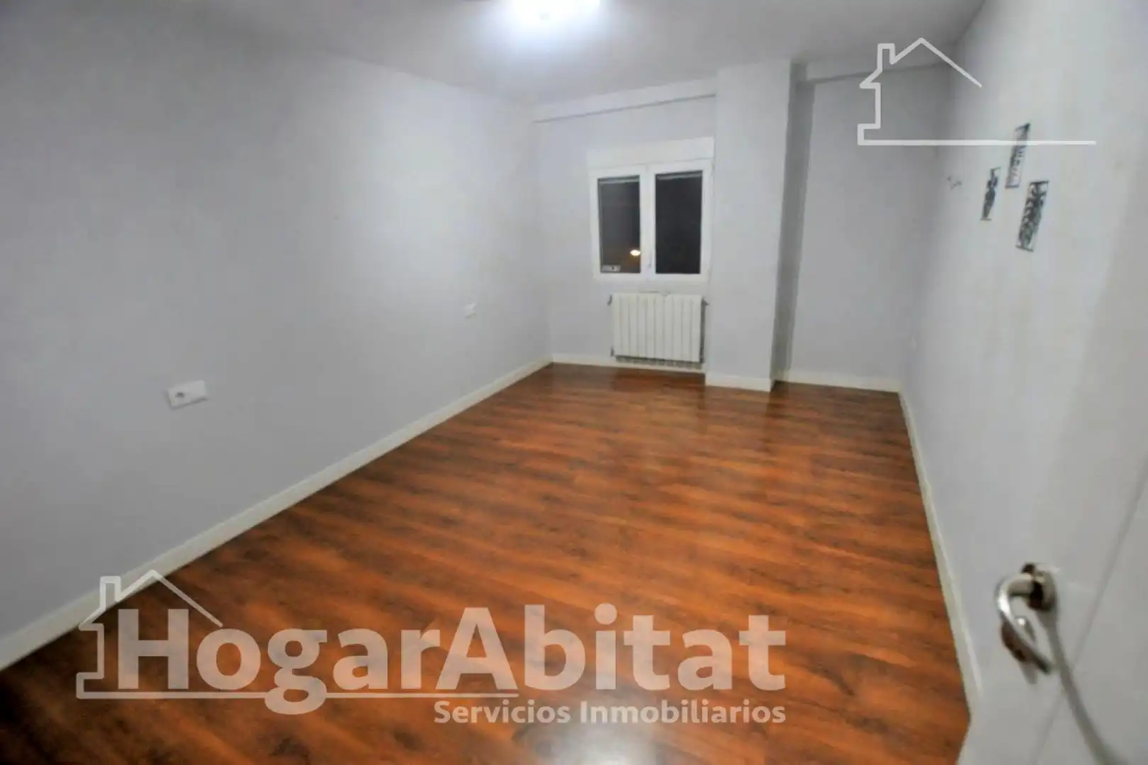 Bedroom of Flat for sale in Valencia  with Air Conditioner, Heating and Parquet flooring