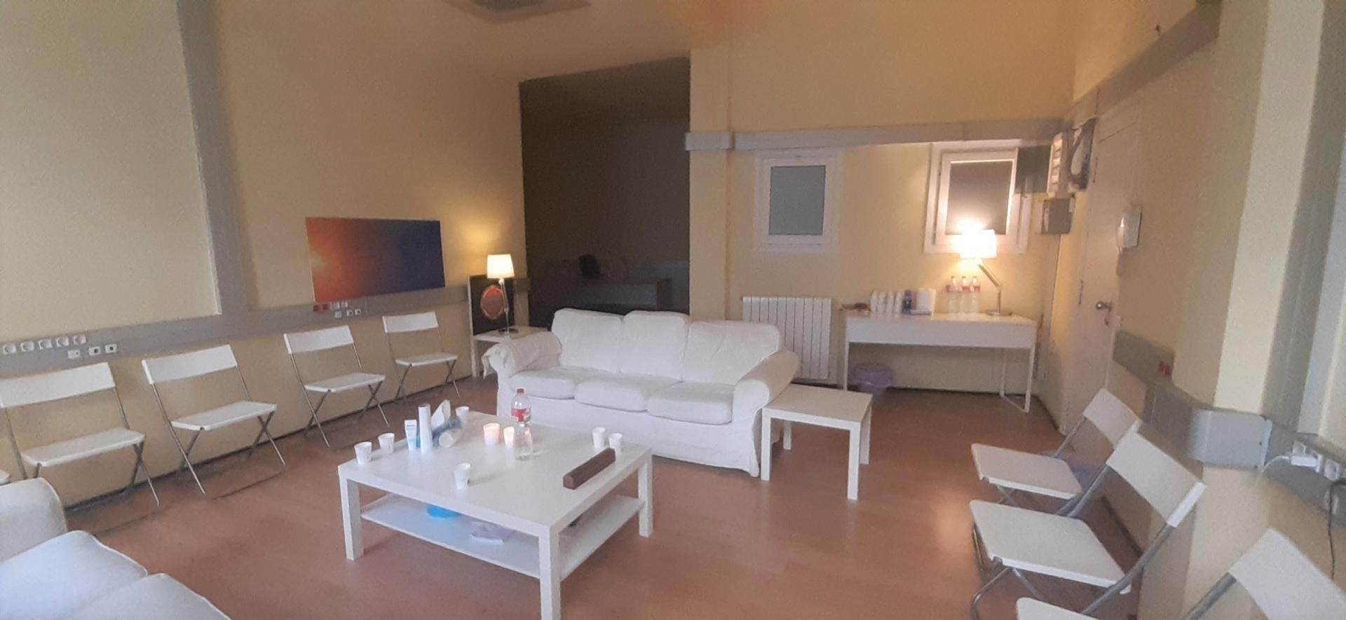 Sala d'estar de Planta baixa en venda en  Barcelona Capital amb Calefacció