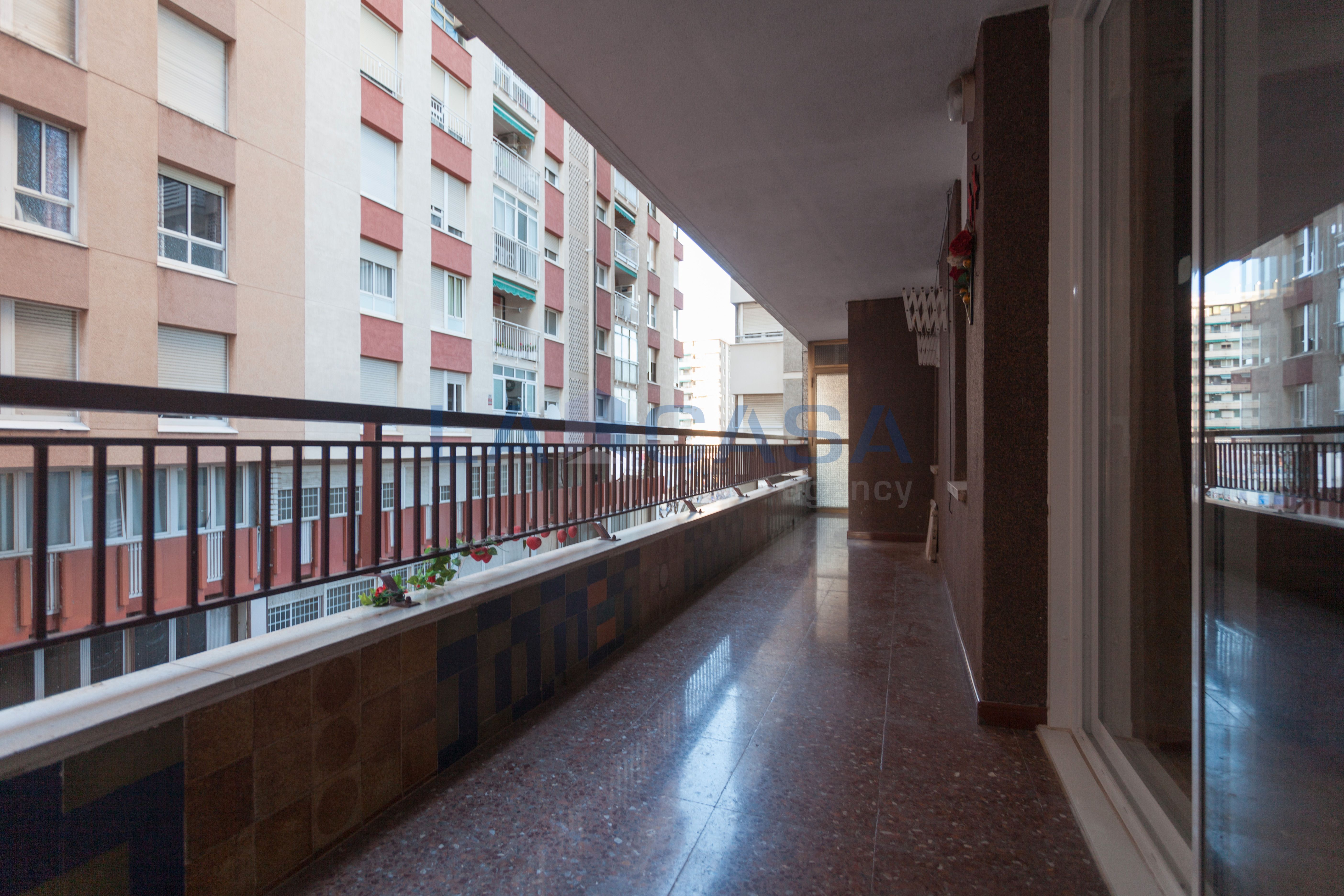 Flat for sale in L'Hospitalet de Llobregat  with Balcony