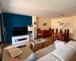 Living room of Flat for sale in  Zaragoza Capital  with Heating, Terrace and Storage room