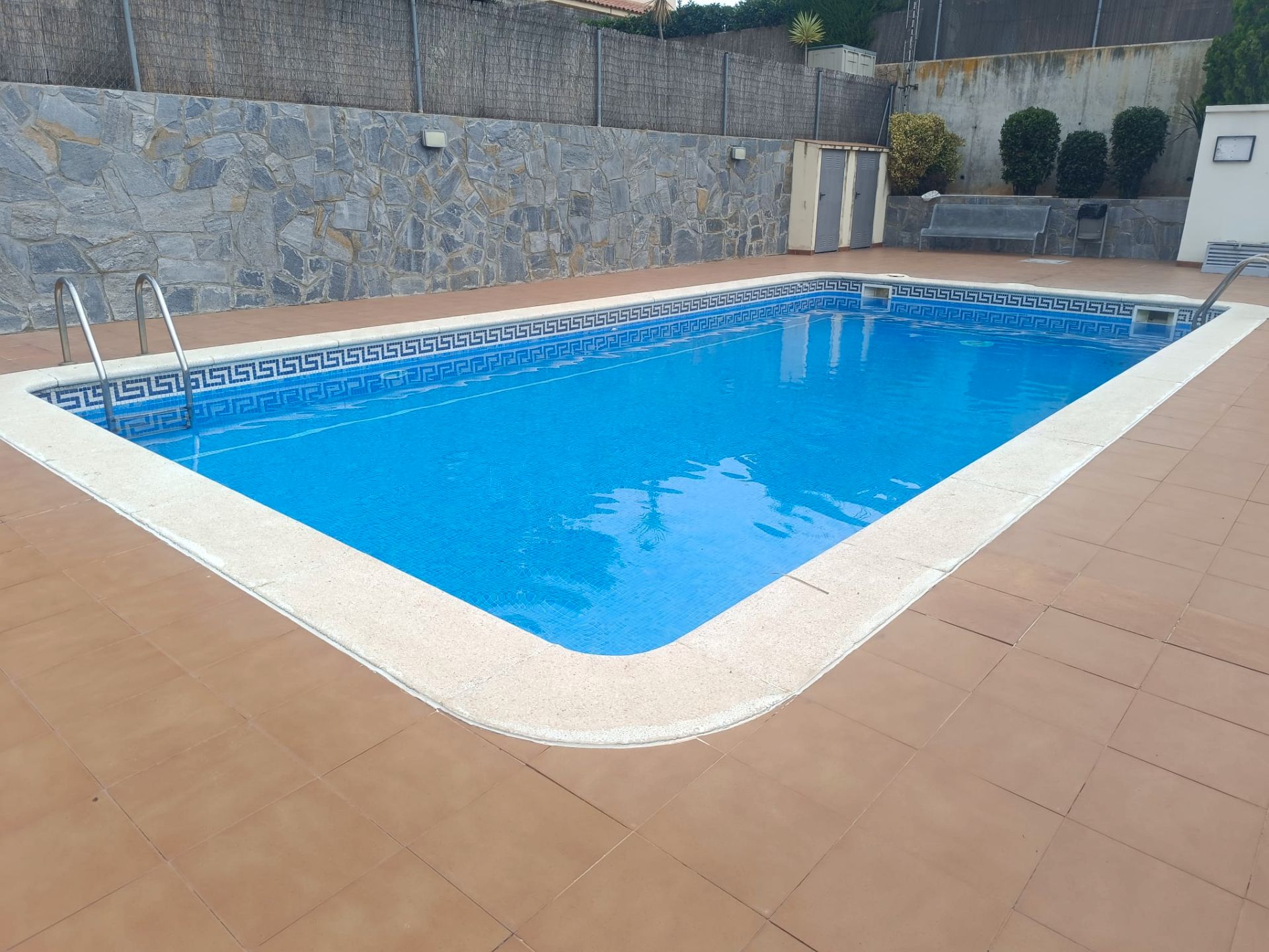 Piscina de Casa adosada de lloguer en La Secuita amb Aire condicionat, Calefacció i Jardí privat