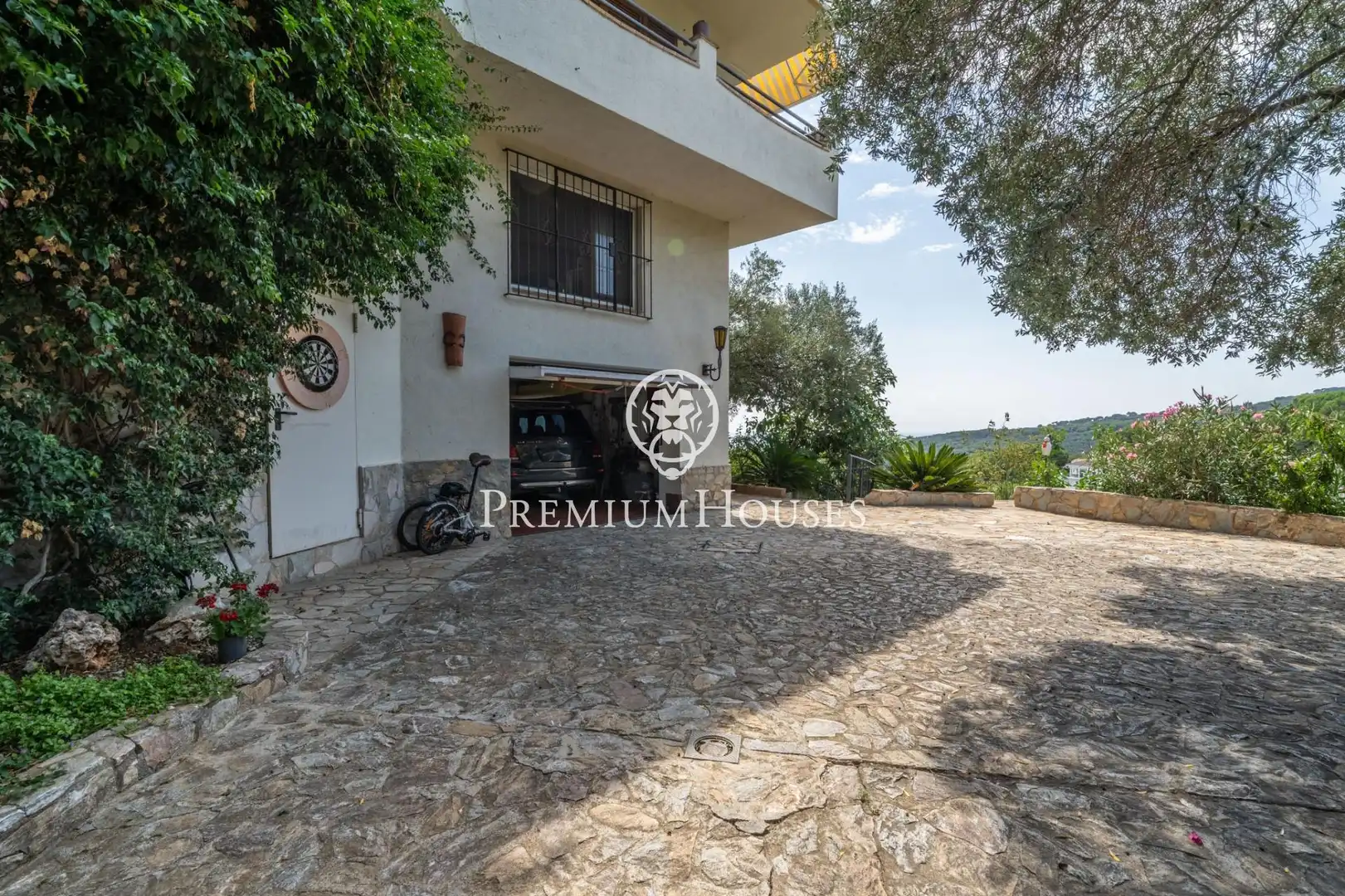 Vista exterior de Casa o xalet en venda en Arenys de Munt amb Calefacció, Jardí privat i Terrassa