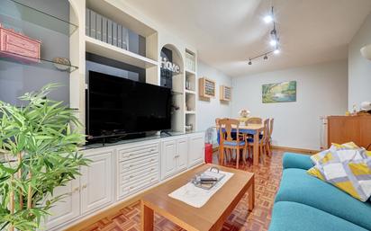 Living room of Flat for sale in Burlada / Burlata  with Heating, Parquet flooring and Terrace