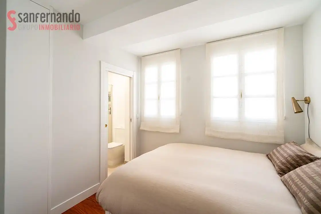 Habitación de Apartamento en venta en Santander con Calefacción y Parquet