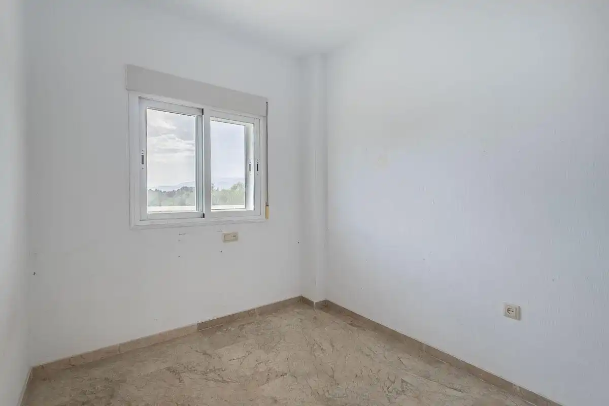 Habitación de Piso en venta en Motril con Calefacción, Terraza y Balcón