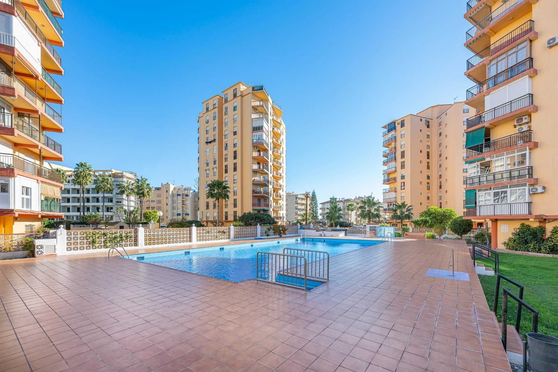 Swimming pool of Flat for sale in Torremolinos  with Air Conditioner, Private garden and Community pool