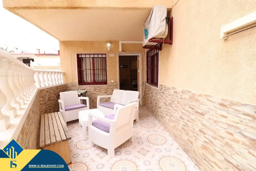 Appartement avec terrasse à louer à La Mata