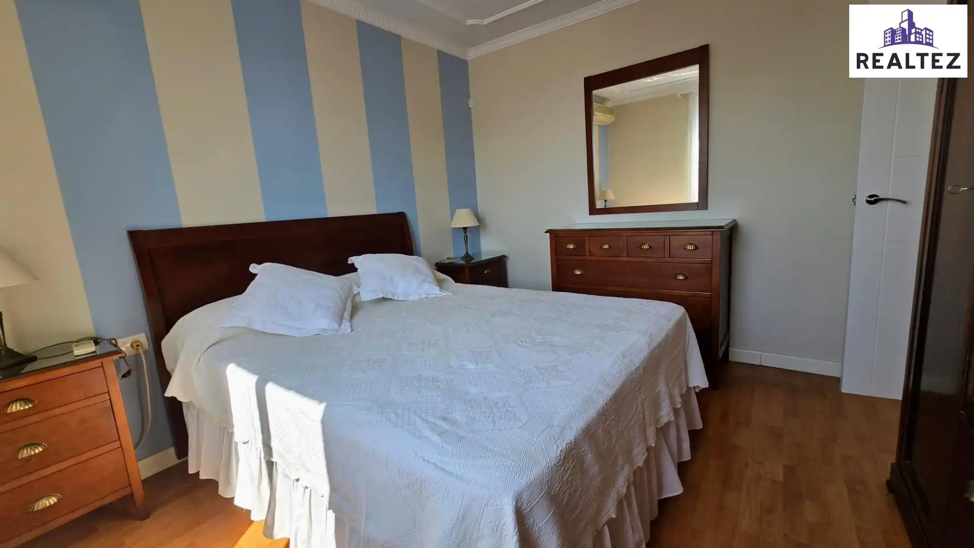 Bedroom of Flat for rent in Jerez de la Frontera  with Air Conditioner, Heating and Parquet flooring