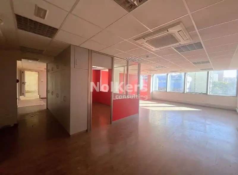 Office for sale in Barcelona  with Air Conditioner and Heating