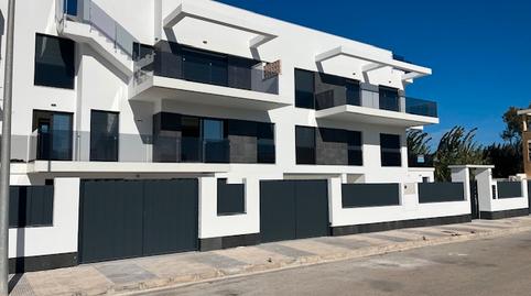 Foto 3 de Piso en venta en Carrer del Cedre, 11, Oliva Playa, Valencia