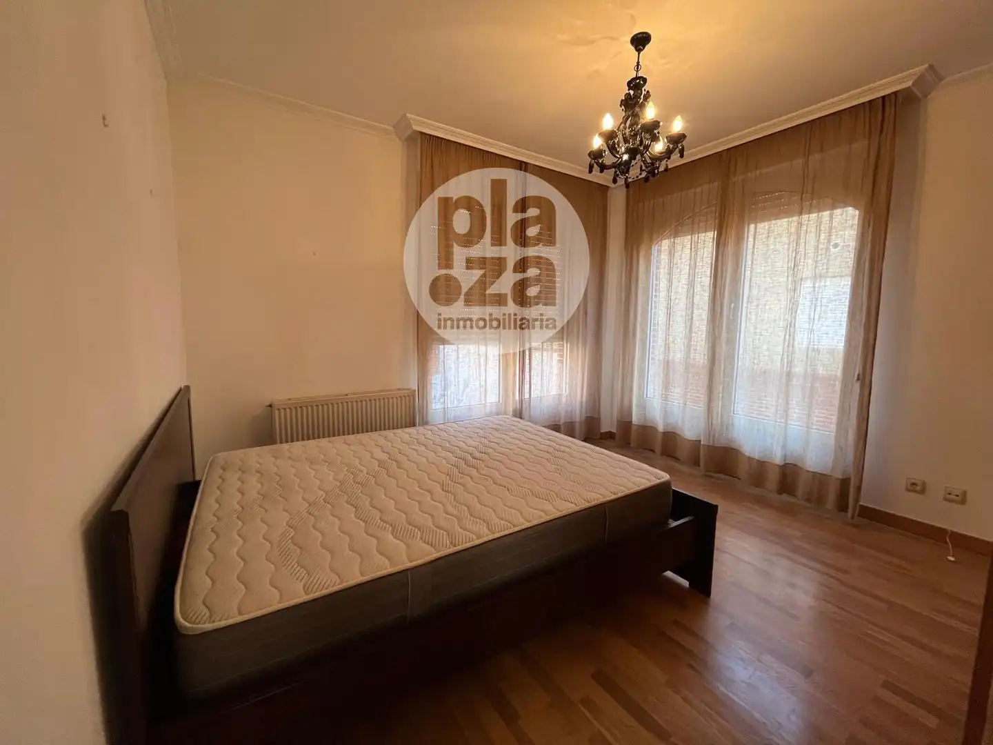 Bedroom of Flat for rent in Burgos  with Heating, Private garden and Terrace