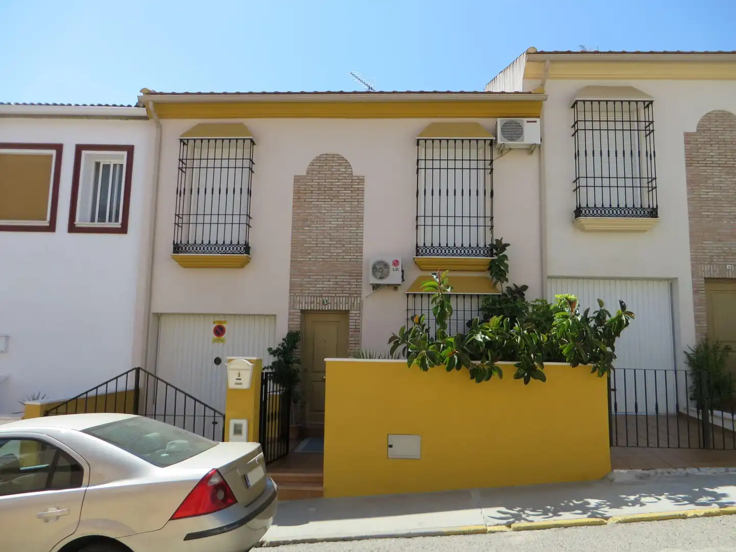 Vista exterior de Piso en venta en Santaella