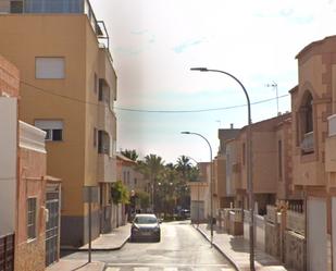 Vista exterior de Pis en venda en Roquetas de Mar