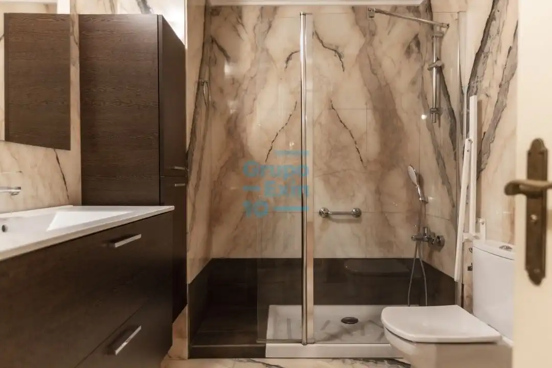 Baño de Piso de alquiler en Donostia - San Sebastián  con Balcón