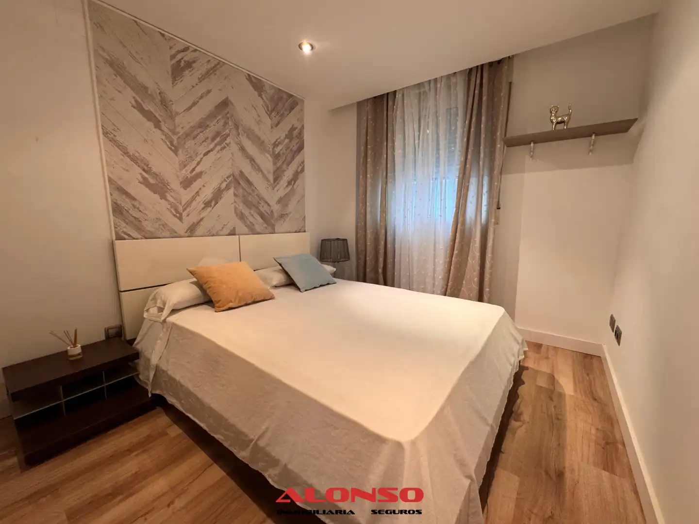 Bedroom of Attic for sale in Vinaròs  with Air Conditioner, Heating and Parquet flooring
