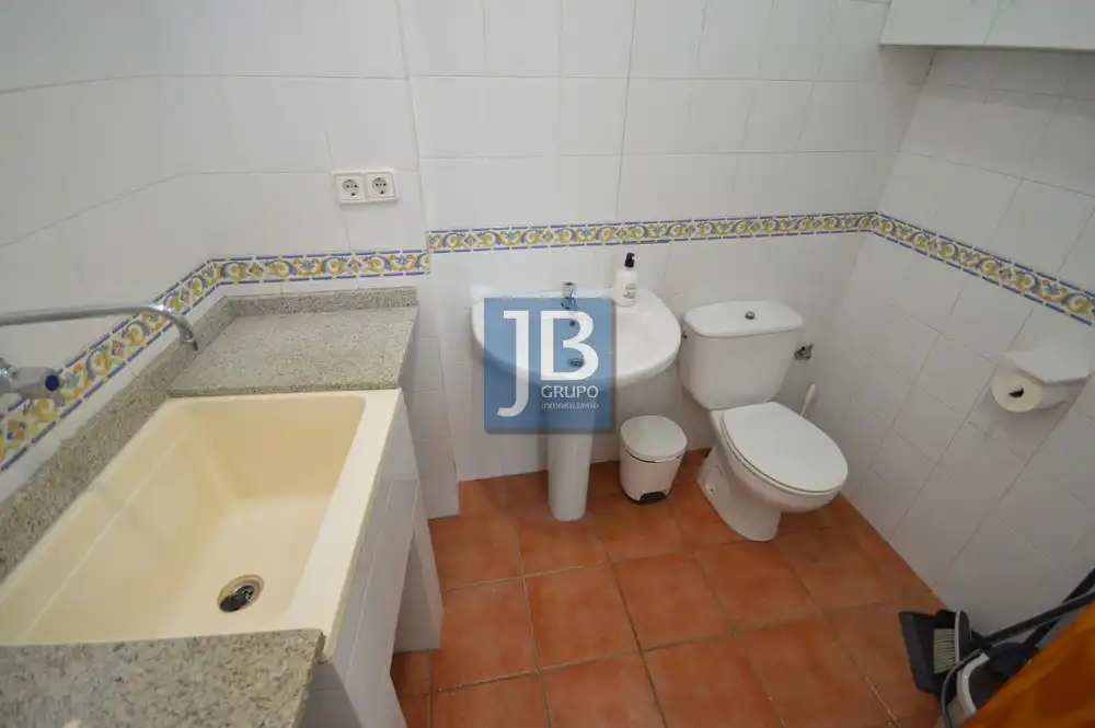 Local comercial de lloguer a Plaça de la Bassa, imagen 12