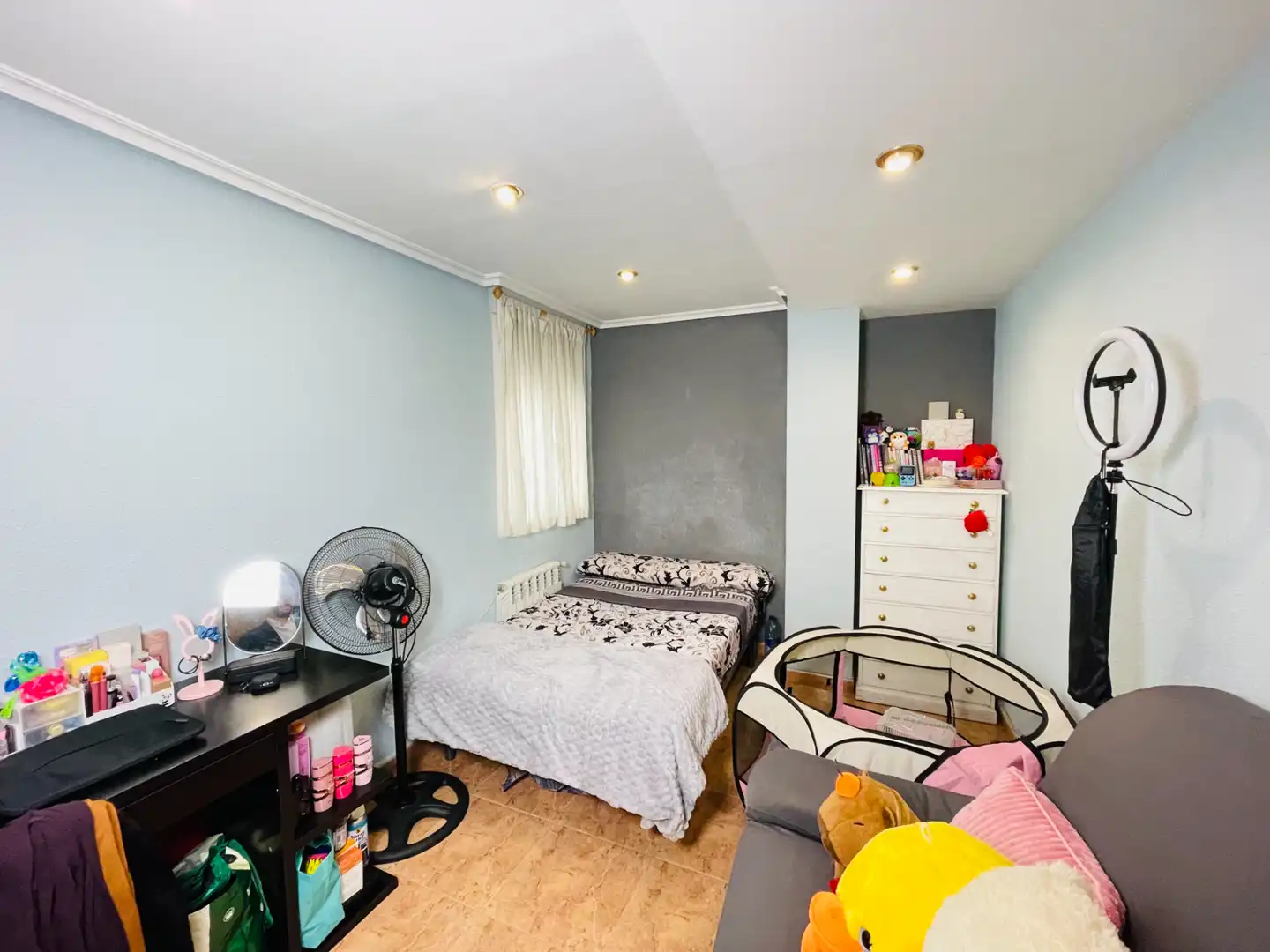 Schlafzimmer von Wohnung zum Verkauf in Zaragoza mit Klimaanlage, Möbliert und Balkon