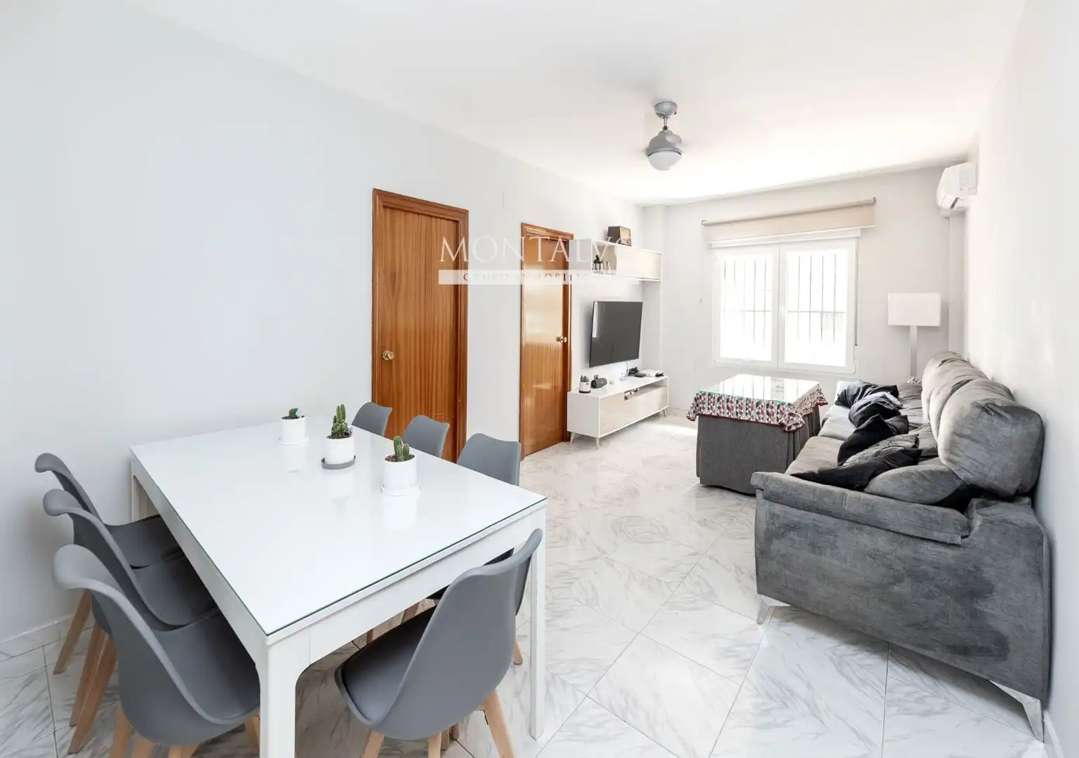 Wohnzimmer von Wohnung zum Verkauf in La Zubia mit Klimaanlage