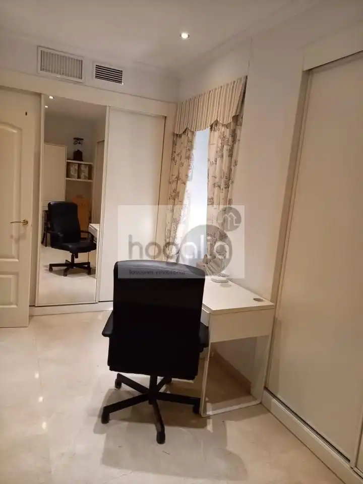 Bedroom of Attic for rent in Sevilla  with Air Conditioner, Terrace and Furnished