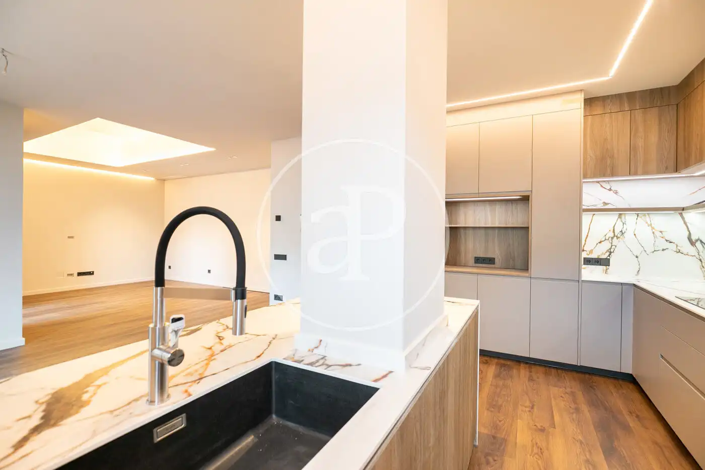 Pis amb terrassa en venda a Av. de Pau Casals, imagen 6