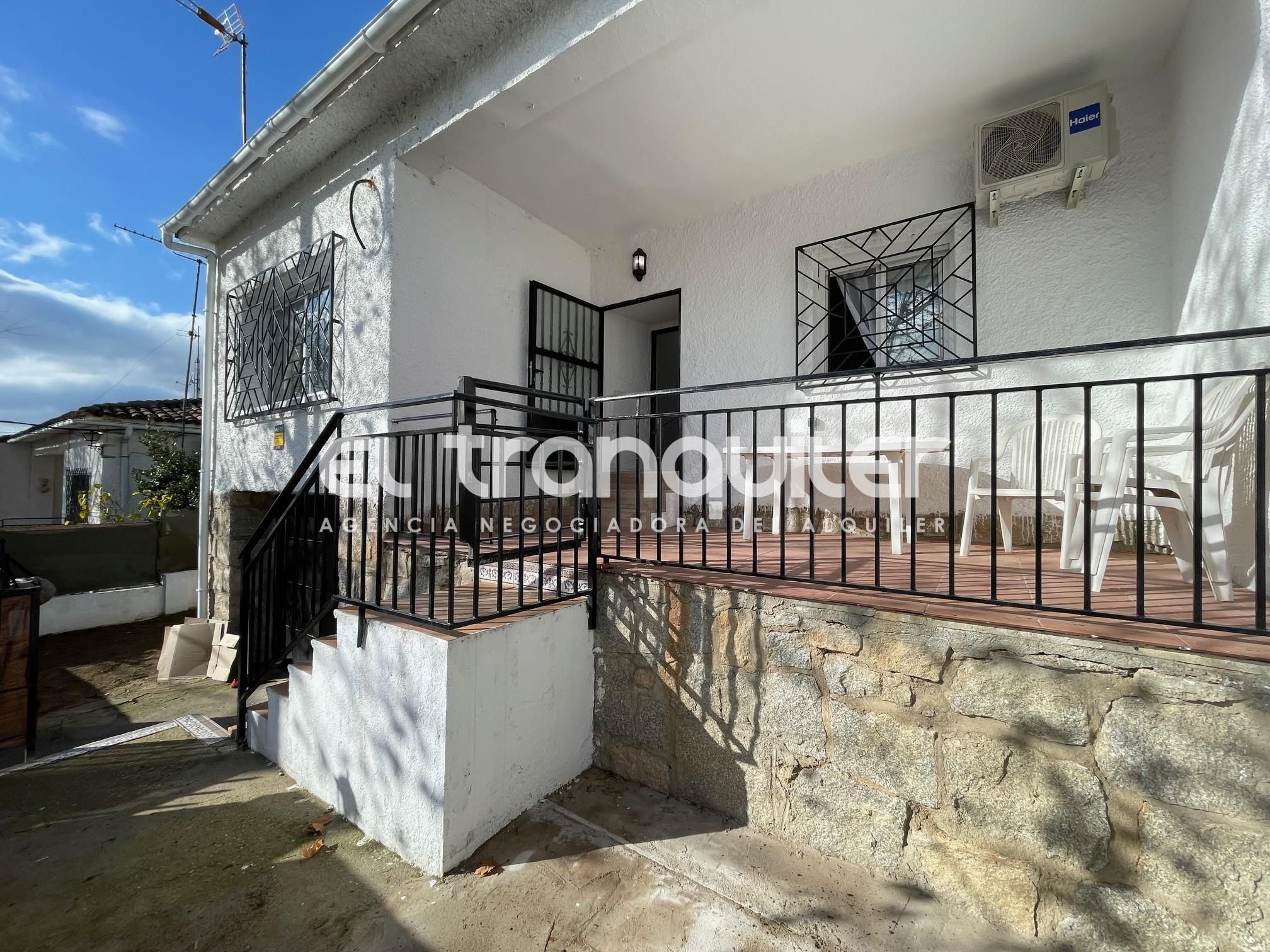 Vista exterior de Casa o chalet de alquiler en San Martín de Valdeiglesias con Jardín privado y Parquet