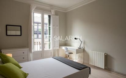 Bedroom of Flat for sale in  Barcelona Capital  with Terrace and Balcony