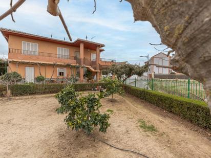 Exterior view of House or chalet for sale in Alhendín  with Heating, Private garden and Parquet flooring